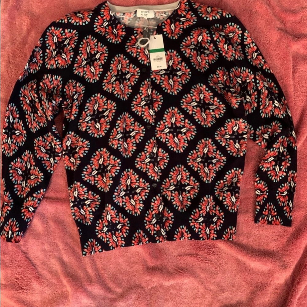 Crown & Ivy button up sweater. Size large. NWT.